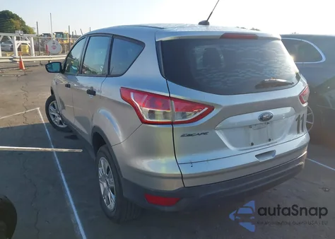 2013 Ford Escape S z USA, uszkodzony, nr VIN 1FMCU0F71DUB90469